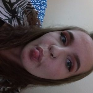 Meet your Posher, Alivia